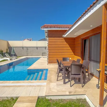 ヴィラ Tlos Yali 3+1 Villa, Oezel Havuzlu, フェティエ