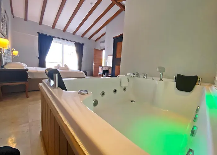 Willa Tlos Yali 3+1 Villa, Oezel Havuzlu, *